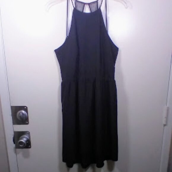 BCBGeneration Black Dress with Lace on open back Size: 8 - Picture 4 of 15